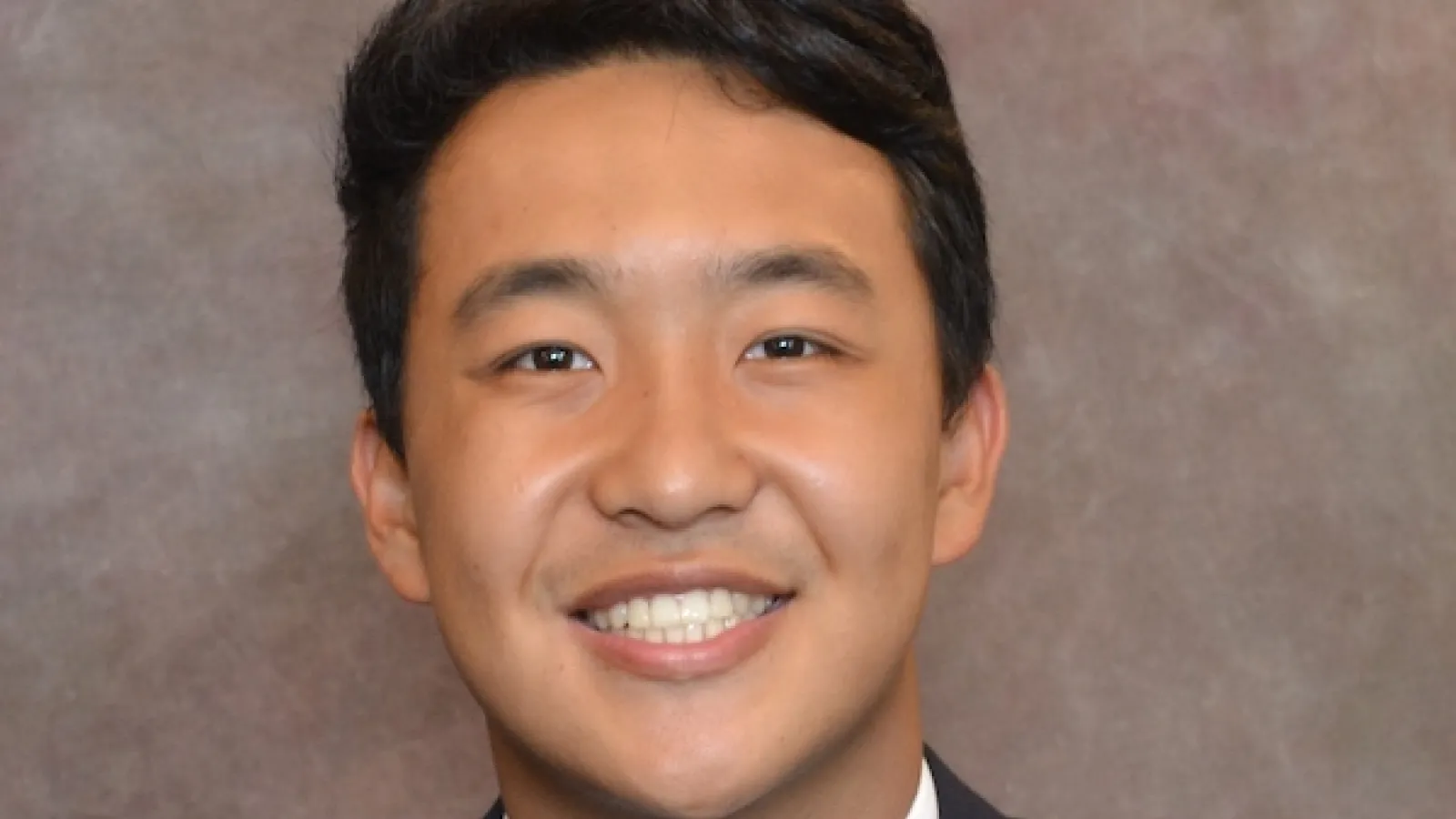 Henry Wu Headshot