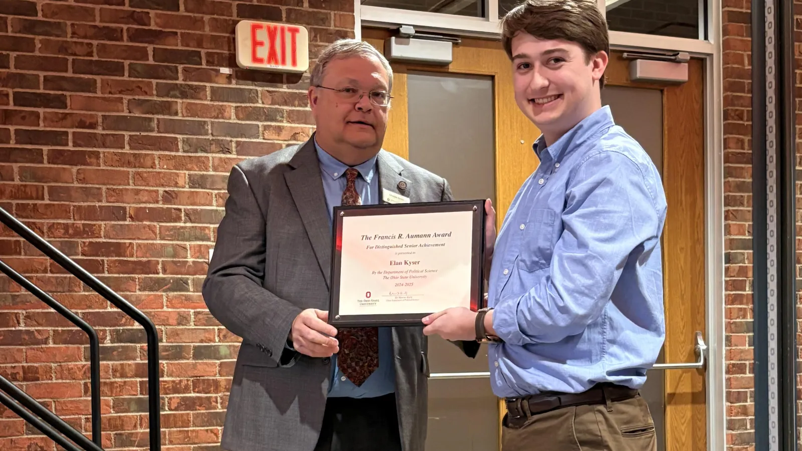 Elan Kyser - winner of Distinguished Senior Achievement Award