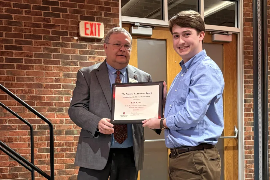 Elan Kyser - winner of Distinguished Senior Achievement Award